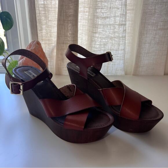 Steve Madden Brown Leather Crisscross Wedge Sandals Women’s 9.5 - Picture 2 of 6